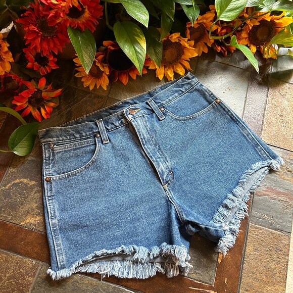 Wrangler Classic Denim Cut-off Shorts w/Frayed Hem - Picture 5 of 9